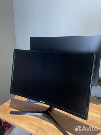 Монитор Samsung 23.5 144гц FullHD изогнутый