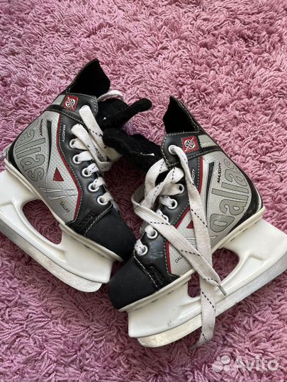 Коньки хоккейные детские