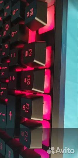 Игровая механическая клавиатура с подсветкой