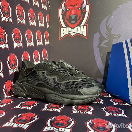 Кроссовки adidas ozweego