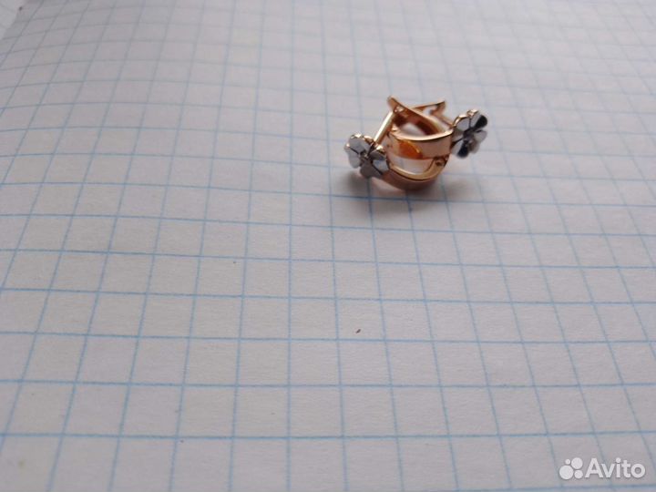 Золотые серьги