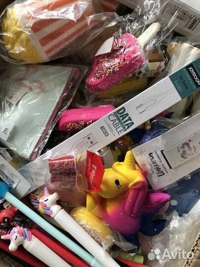 Чехлы на телефон, ручки, попсокет, шнуры и др