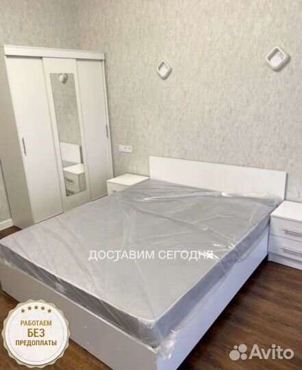 Спальный гарнитур