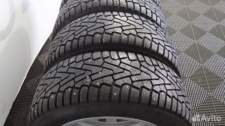 Комплект колес Pirelli Ice Zero 235/60 R18 4 шт