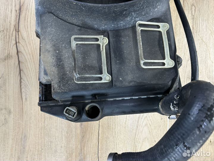 Радиатор охлаждения с вентилятором Ауди 100 2.3