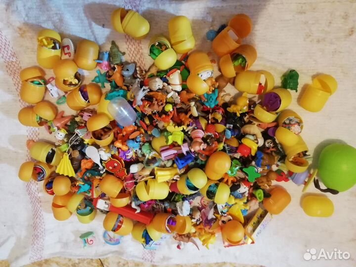 Киндер игрушки пакетом