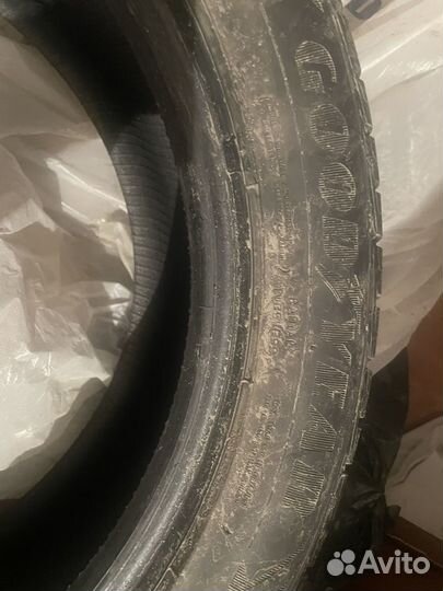 Goodyear UltraGrip Ice SUV 225/55 R18 102T