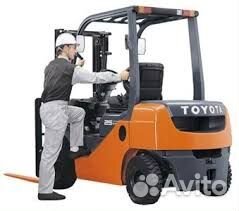 Водитель вилочного погрузчика