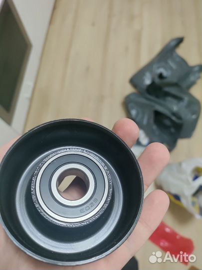 T38006 ролик натяжитель ремня