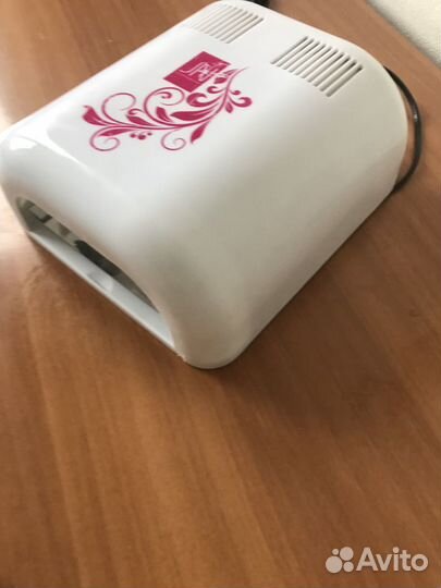 Лампа для ногтей новая