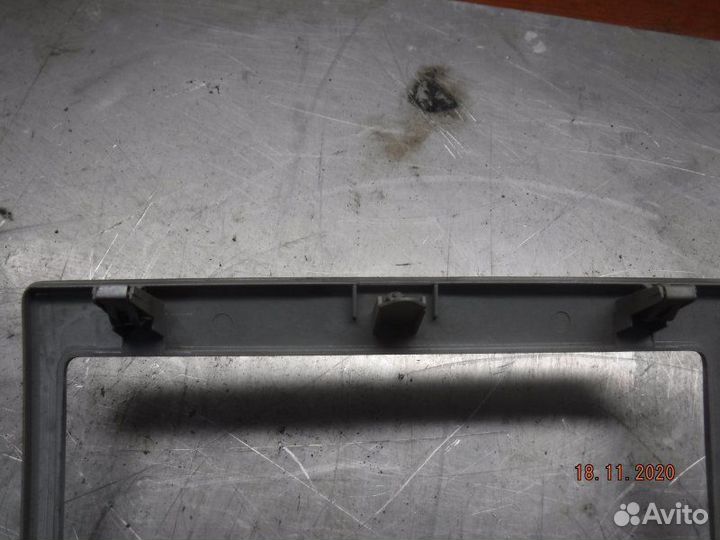 Центральная консоль Renault Logan K7J 2009