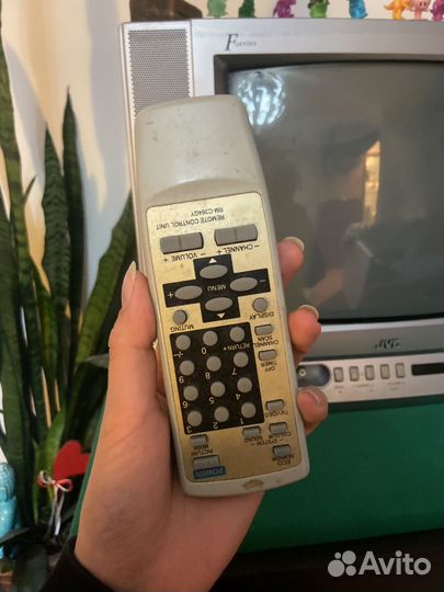 Телевизор JVC с пультом рабочий