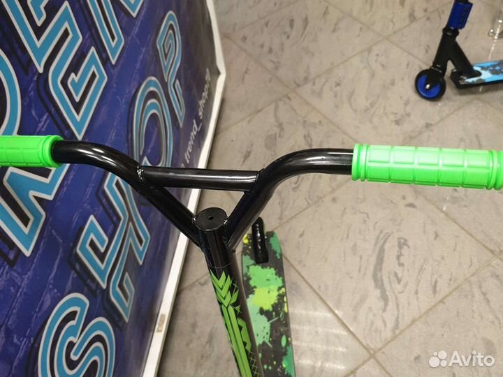 Самокат новый трюковой