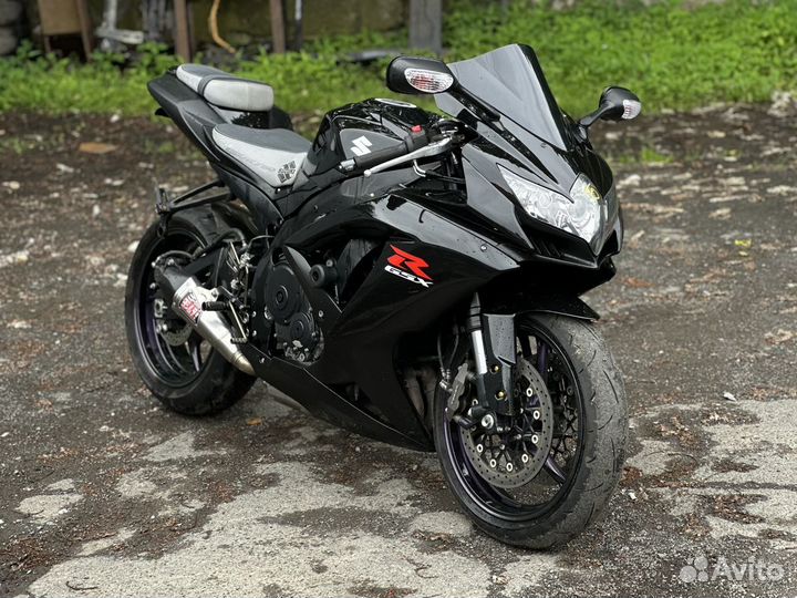 Suzuki GSX-R750