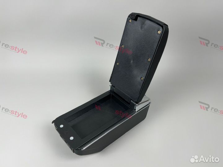 Бардачок подлокотник Honda Fit 14-20 Тип 1 B2889