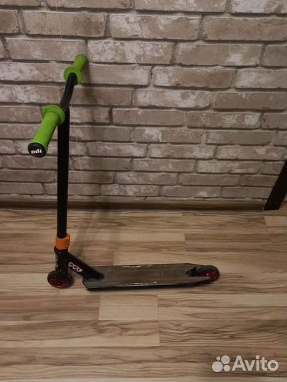 Трюковой самокат