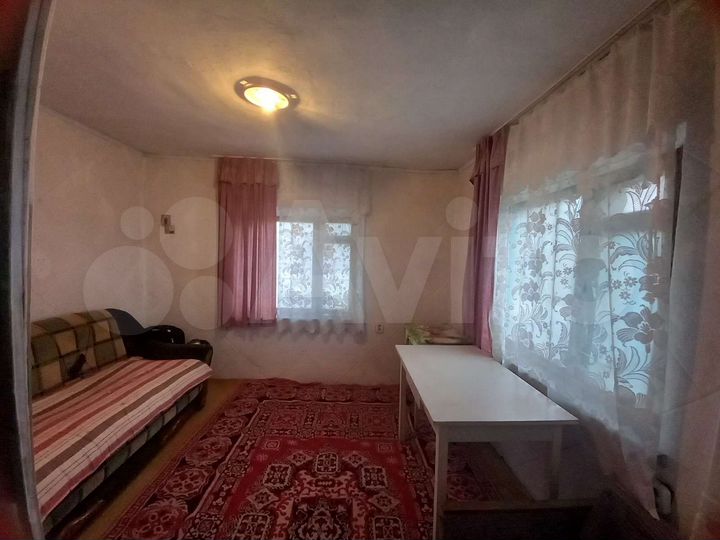 Дом 42 м² на участке 4 сот.