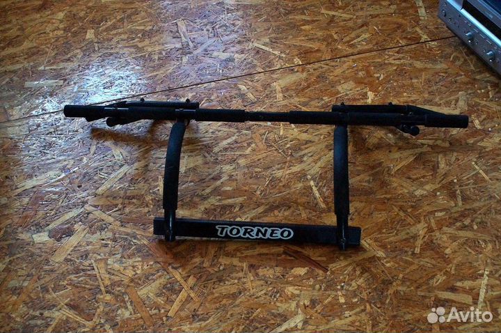 Турник дверной накладной Torneo