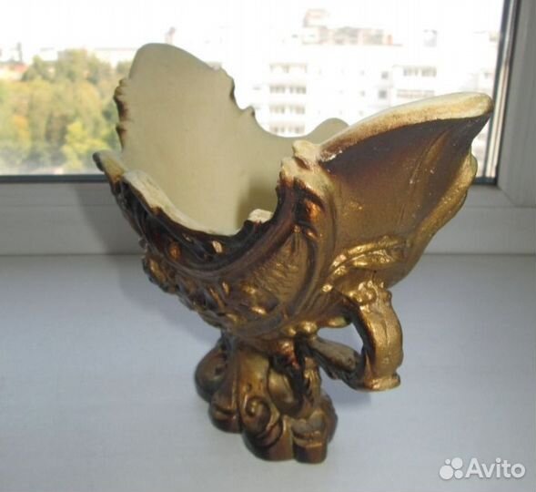 Ваза. полистоун. рельеф, 16 х 25 см, целая