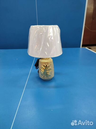 Лампа настольная