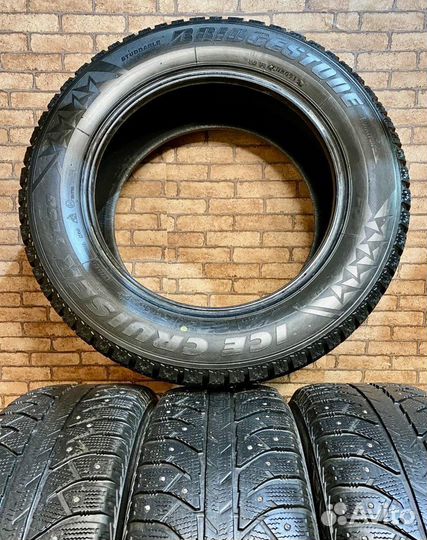 Bridgestone Ice Cruiser 7000 215/60 R16