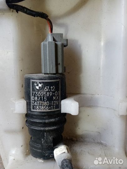 Бачок омывателя на бмв Х4, Х3 F26/25 2015r