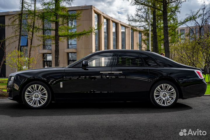 Аренда авто rolls royce ghost