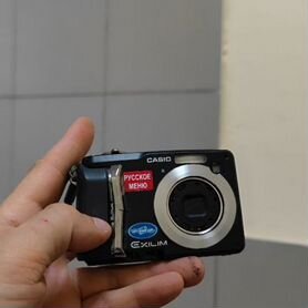 Компактный фотоаппарат Casio EX-Z10