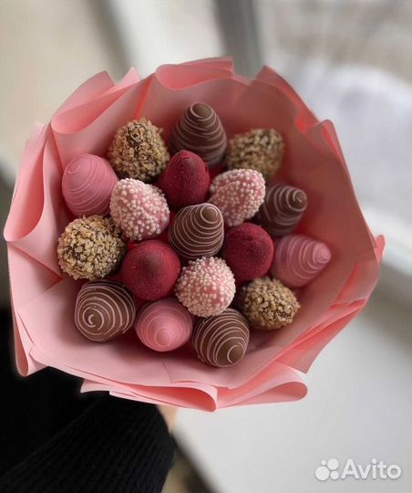 Клубника в шоколаде букеты