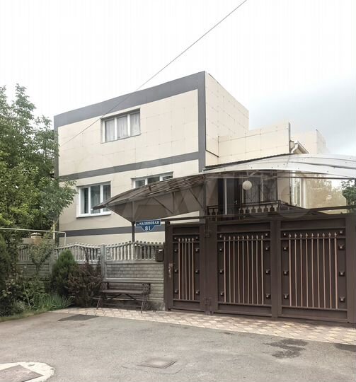 Дом 277 м² на участке 7 сот.