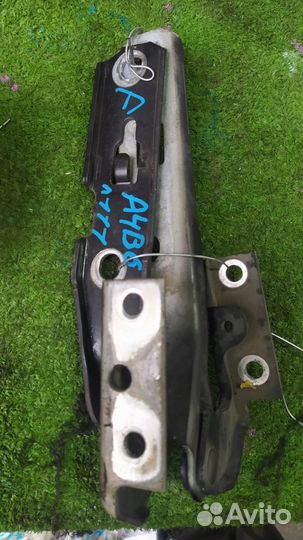 Петли капота пара Audi A4 Avant B6 AMB 2004