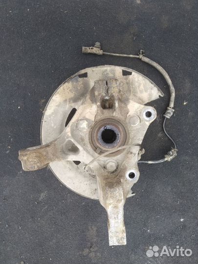 Поворотный кулак передний правый Chevrolet Cruze