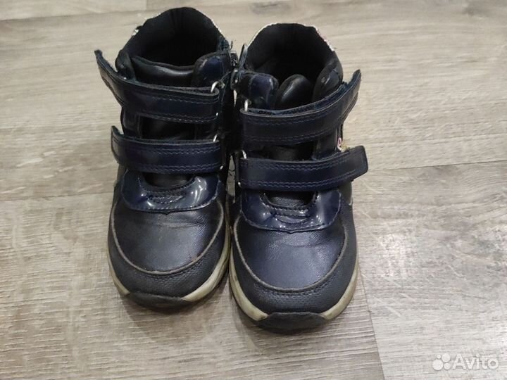 Ботинки демисезонные для девочки 22-23 р