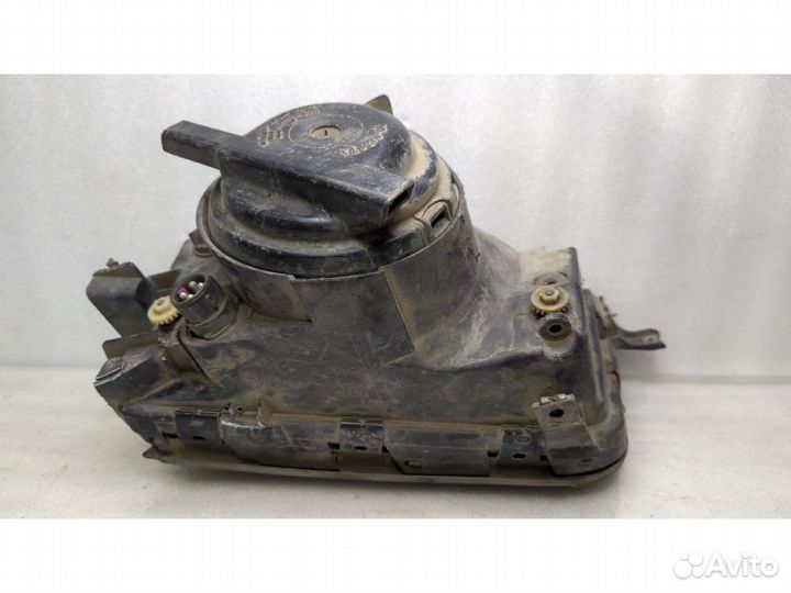 Фара audi 100 C4 правая