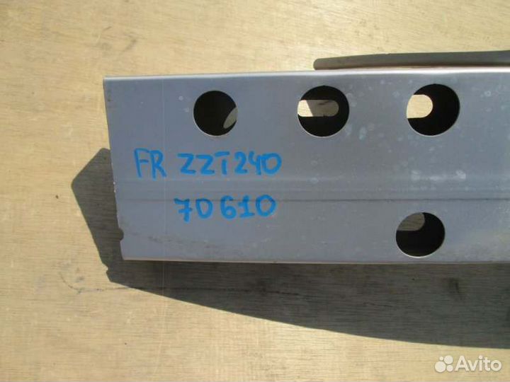 Усилитель бампера передний Toyota Allion ZZT240