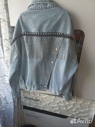 Джинсовая куртка