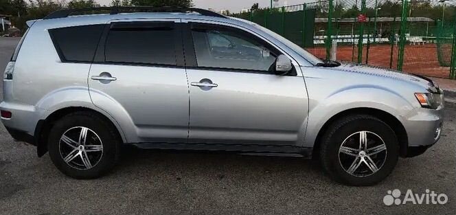 В разборе Mitsubishi Outlander xl 2010