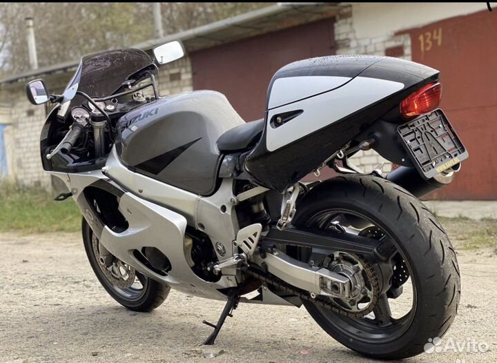 Suzuki gsx-r600 srad