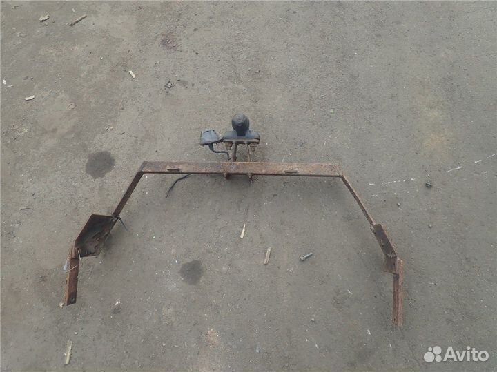 Прицепное устройство Lexus IS, 2007