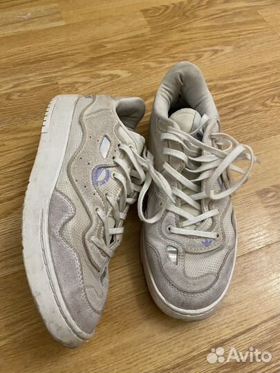 Женская одежда и обувь