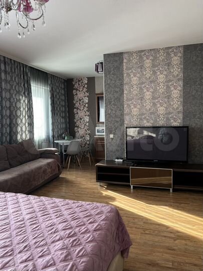 Квартира-студия, 42 м², 1/9 эт.