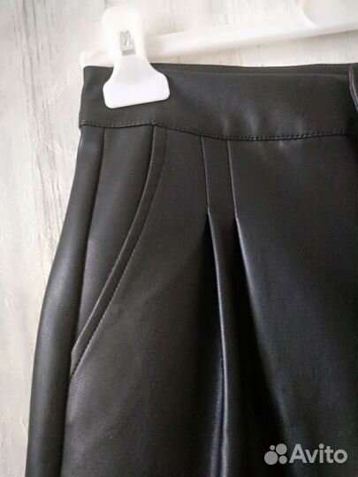 Шорты кожаные новые, 40-42 р-р