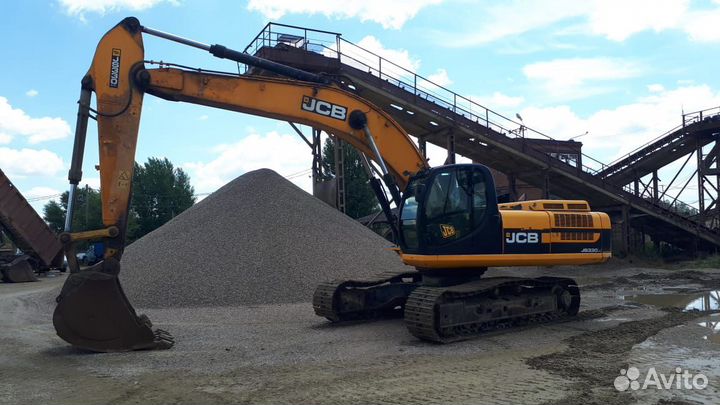 Гусеничный экскаватор JCB JS 330, 2011