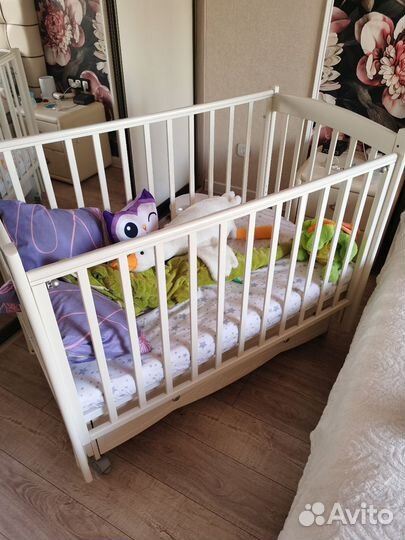 Детская кроватка с маятником и ящиком Mr Sandman