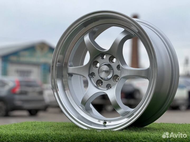 Разноширокие диски Advan racing r16 4x100/114.3
