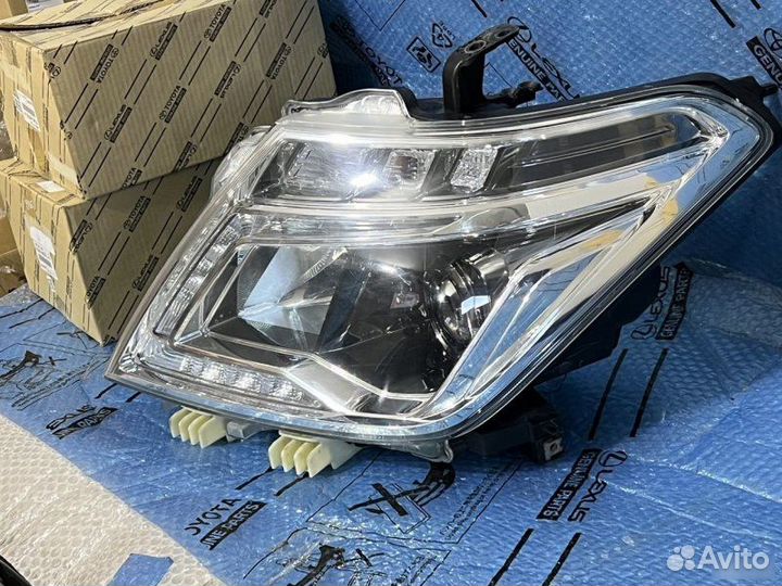 Фара левая Nissan Patrol Y62 2014-2019