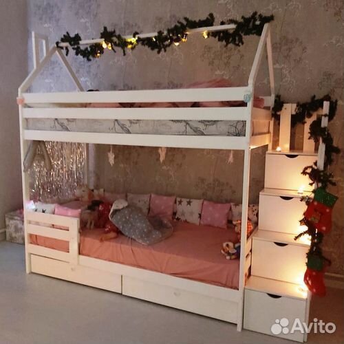 Двухъярусная кровать