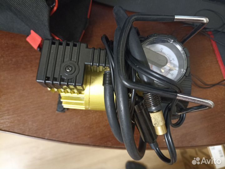 Компрессор воздушный автомобильный