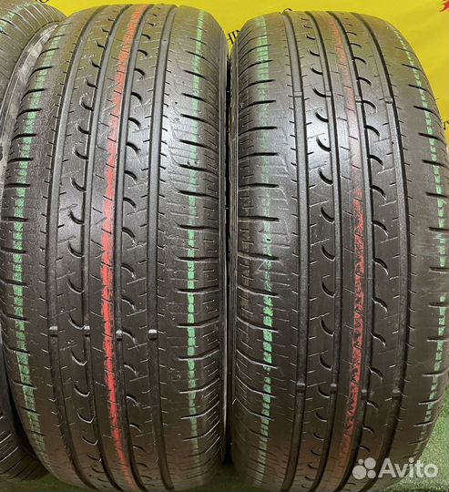 Goodyear EfficientGrip SUV 4x4 215/60 R17 96H