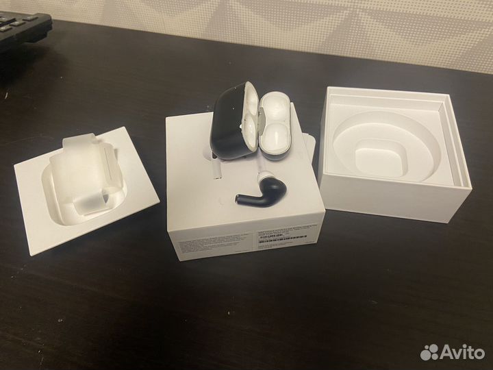 Кейс для airpods pro 1 и правый наушник
